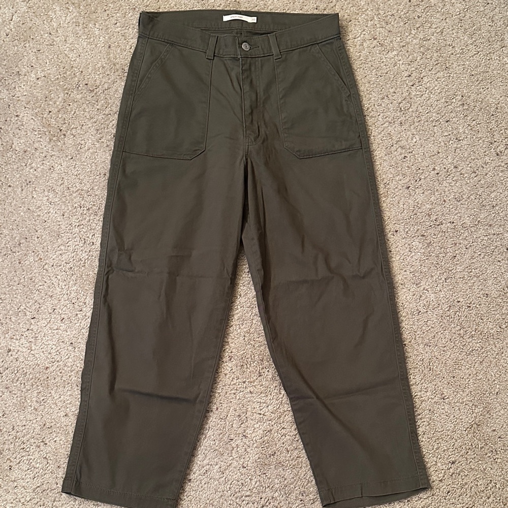 Levi's Women's Olive Chinos